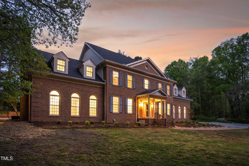 2238 Lakeview Ter, Burlington, NC 27215