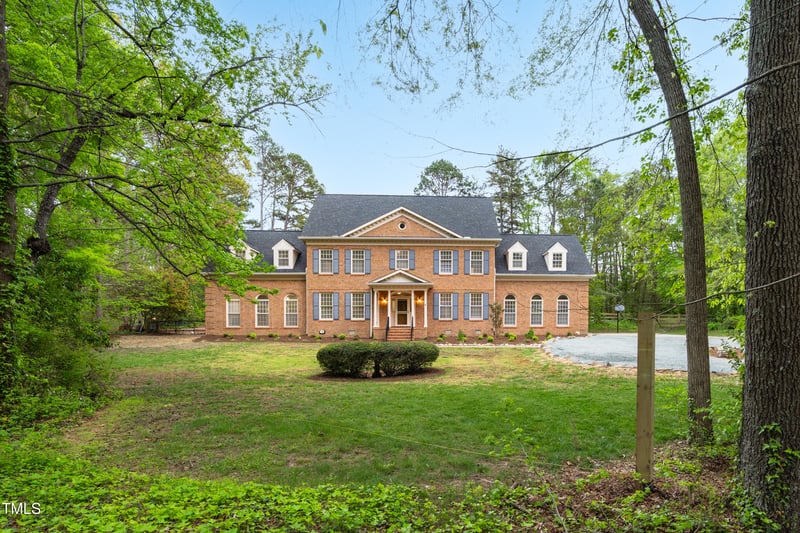 2238 Lakeview Ter, Burlington, NC 27215