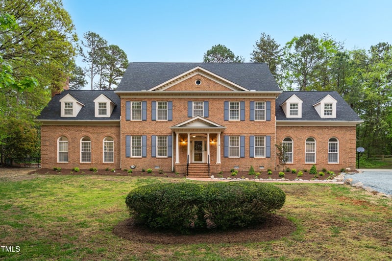 2238 Lakeview Ter, Burlington, NC 27215