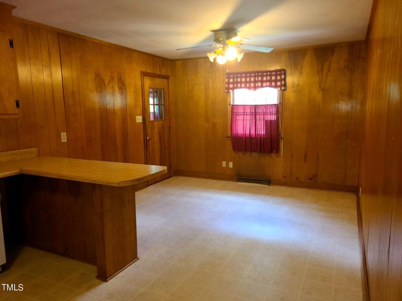 2239 Lacy St, Burlington, NC 27215