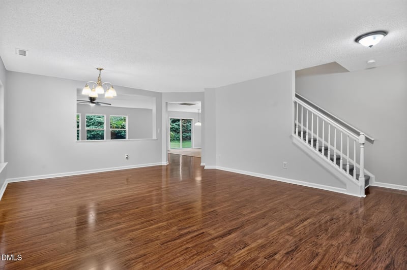 224 Ashdale Dr, Fuquay Varina, NC 27526