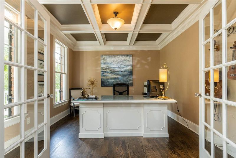224 Branchside Ln, Holly Springs, NC 27540