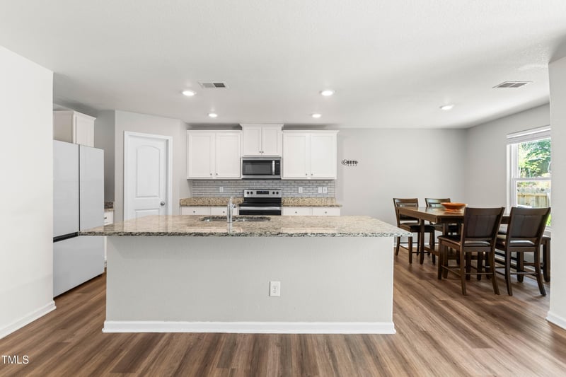 224 Brisk Dr, Zebulon, NC 27597