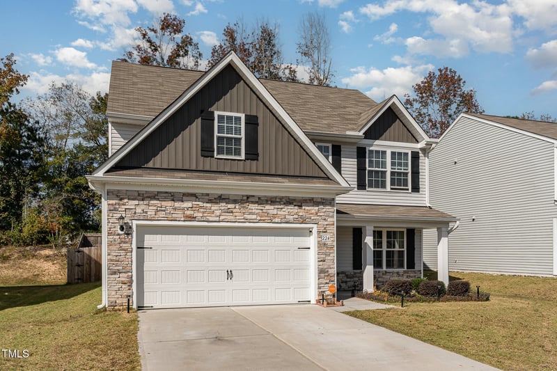 224 Brisk Dr, Zebulon, NC 27597