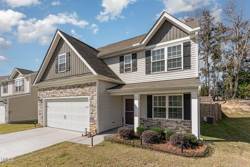 224 Brisk Dr, Zebulon, NC 27597