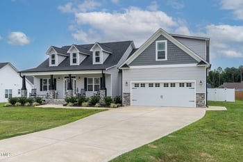 224 Carolina Landing Dr, Zebulon, NC 27597