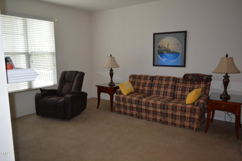 224 Eyam Hall Ln, Apex, NC 27502