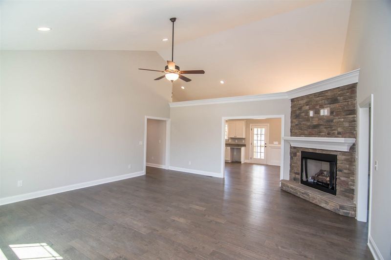 224 Farmall Dr, Smithfield, NC 27577