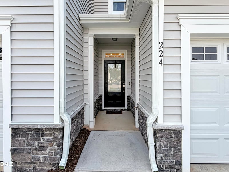 224 Gilder Woods Dr, Garner, NC 27529