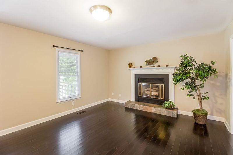224 Glaive Dr, Durham, NC 27703