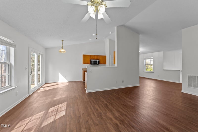 224 Hartshorn Ct, Holly Springs, NC 27540
