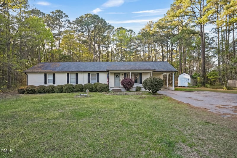 224 Highland Dr, Lillington, NC 27546