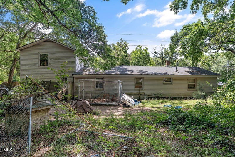 224 Holly Springs Rd, Holly Springs, NC 27540