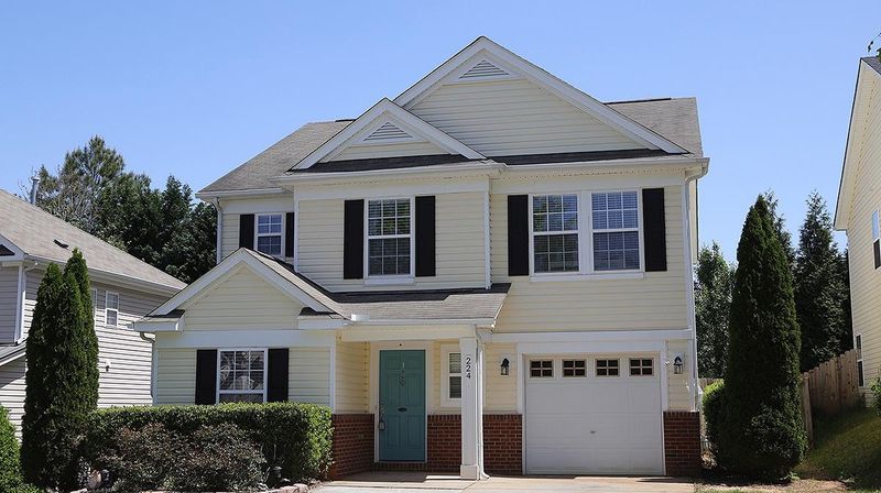 224 Milpass Dr, Holly Springs, NC 27540