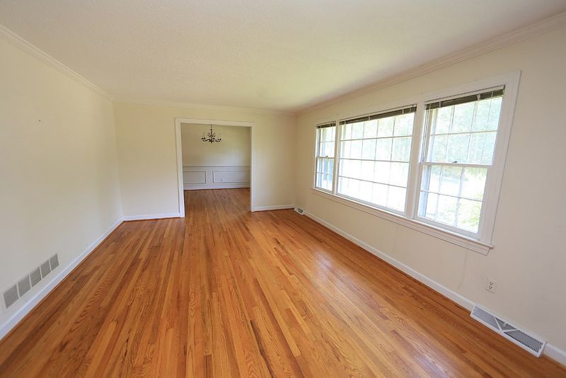 224 Northbrook Dr, Raleigh, NC 27609