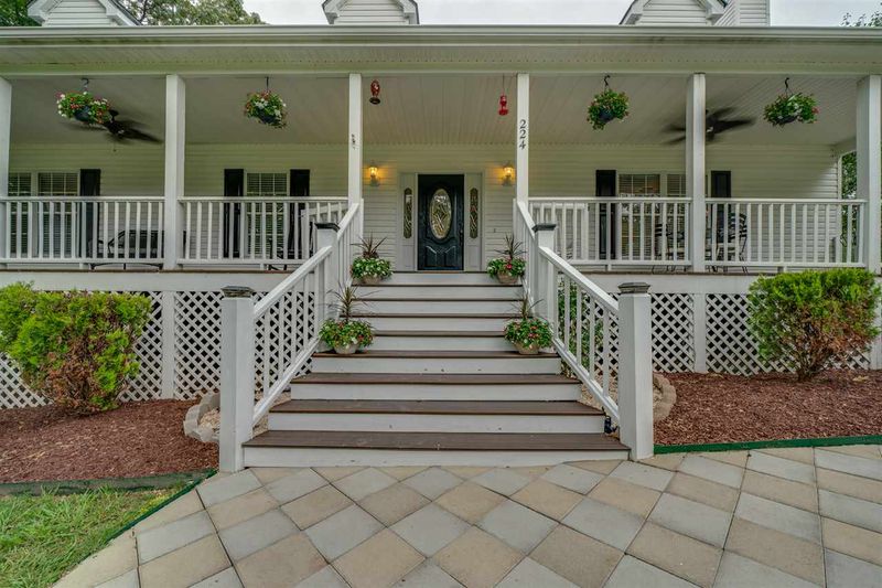 224 Scheer Ave, Durham, NC 27703