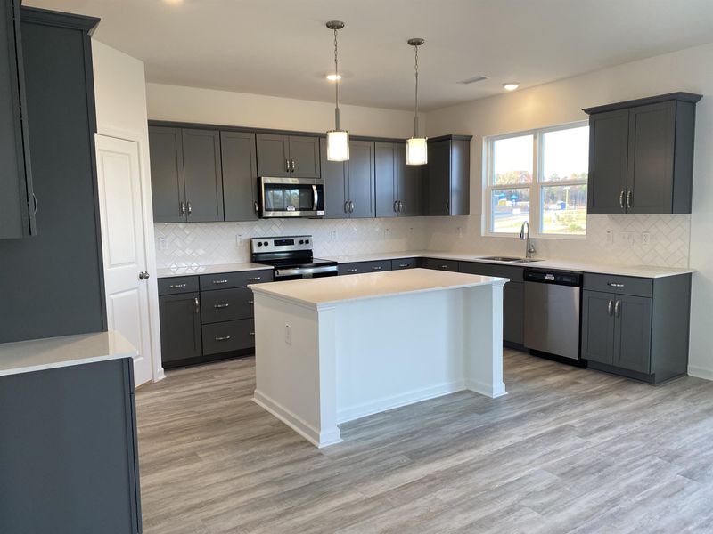 224 Tormore Dr, Sanford, NC 27330