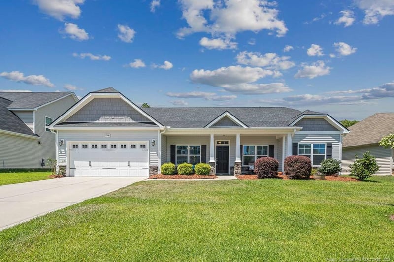 2240 Andalusian Dr, Hope Mills, NC 28348