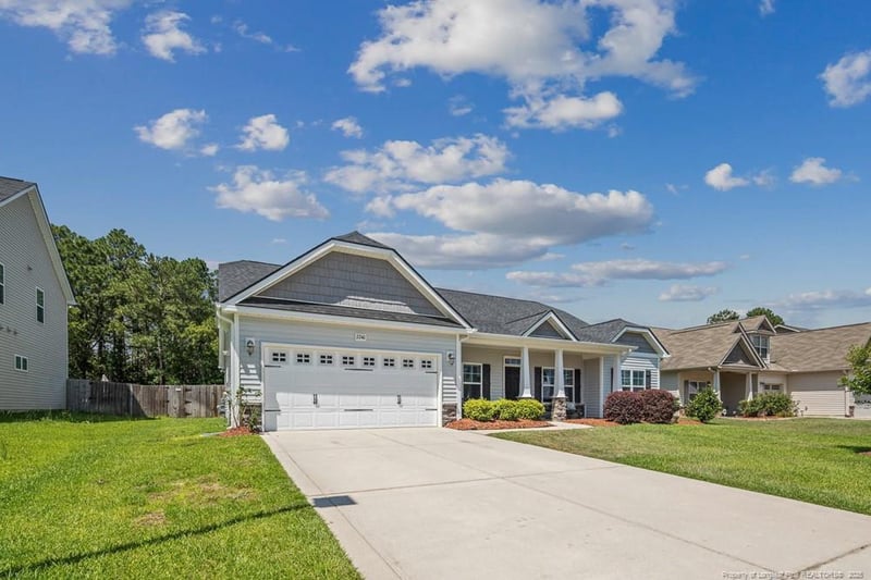 2240 Andalusian Dr, Hope Mills, NC 28348