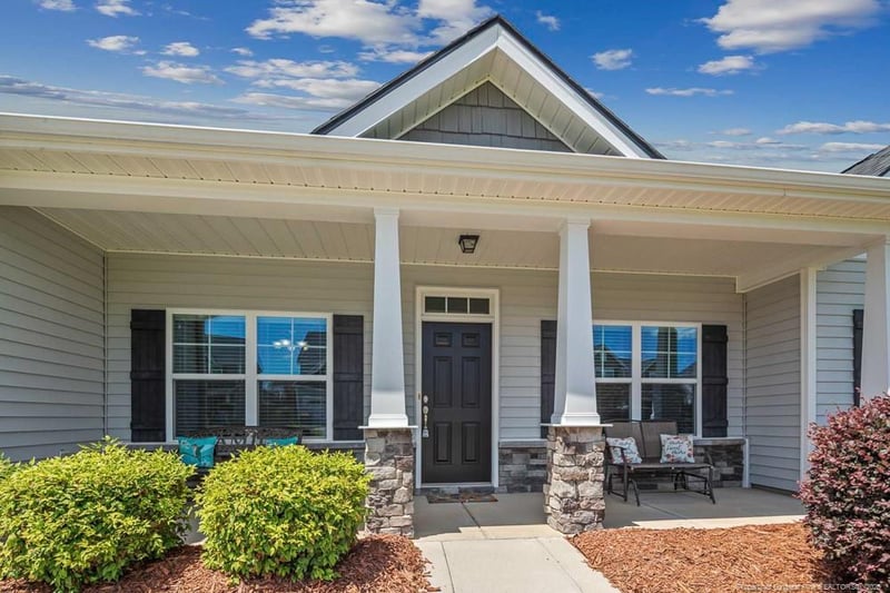 2240 Andalusian Dr, Hope Mills, NC 28348