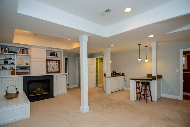 2240 The Cir, Raleigh, NC 27608