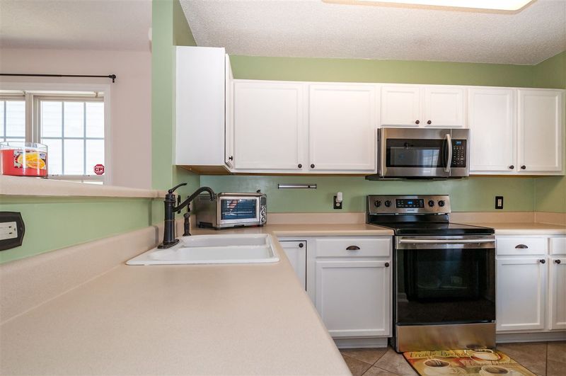 2240 Turtle Point Dr, Raleigh, NC 27604