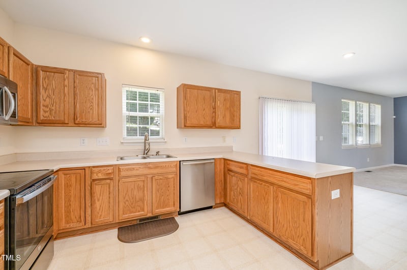 2241 Spruce Shadows Ln, Raleigh, NC 27614
