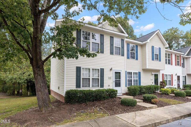 2241 Violet Bluff Ct, Raleigh, NC 27610