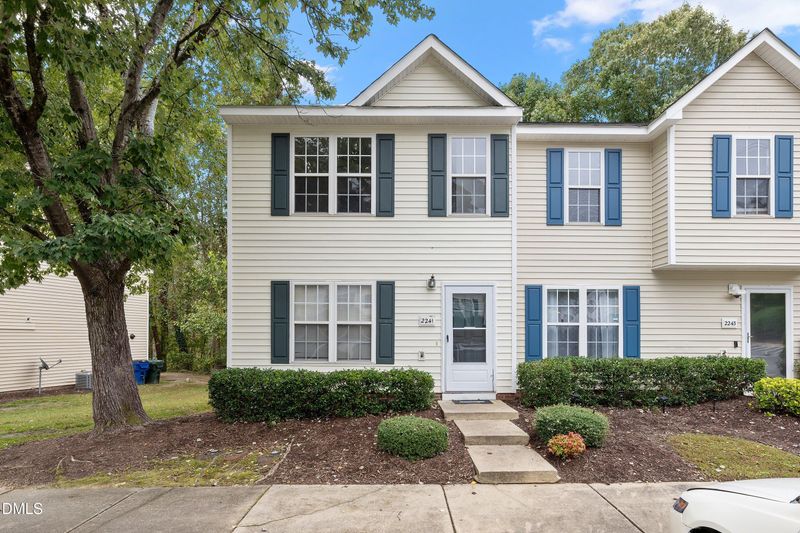 2241 Violet Bluff Ct, Raleigh, NC 27610