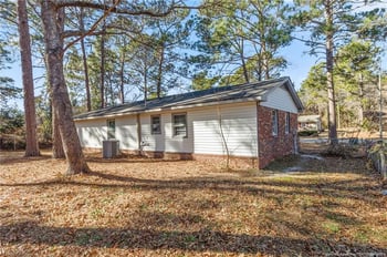 2243 Delta Dr, Fayetteville, NC 28304