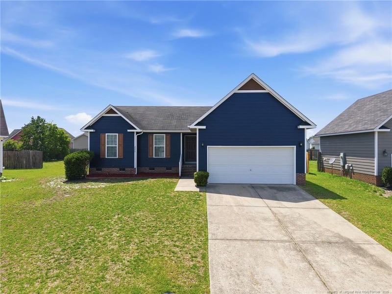 2244 Cliffswallow Dr, Fayetteville, NC 28306