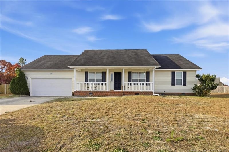 2248 Cliff Swallow Dr, Fayetteville, NC 28306