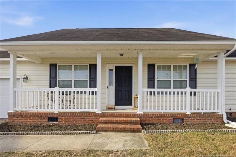 2248 Cliff Swallow Dr, Fayetteville, NC 28306