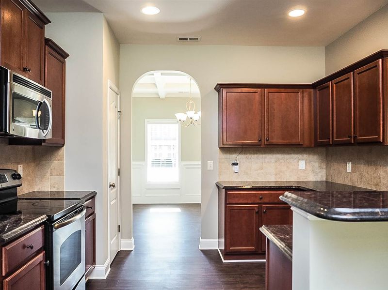 2248 Valley Dr, Clayton, NC 27520