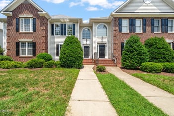 225 Anniston Ct, Cary, NC 27519