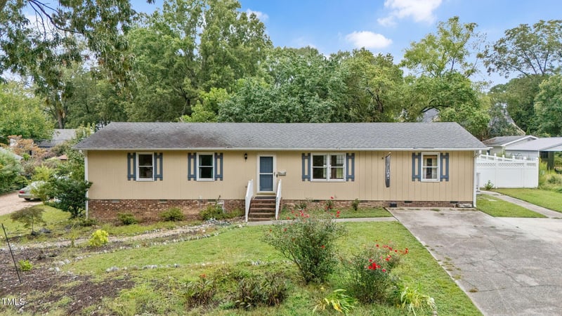 225 Ballentine St, Fuquay Varina, NC 27526