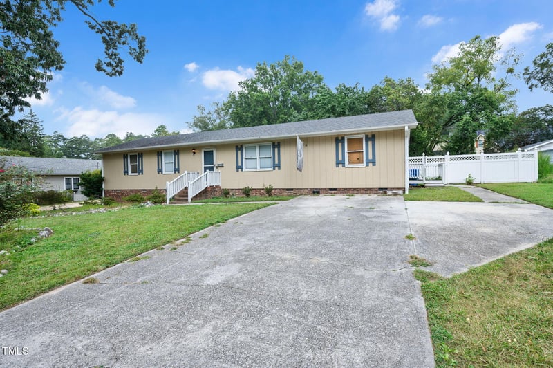 225 Ballentine St, Fuquay Varina, NC 27526