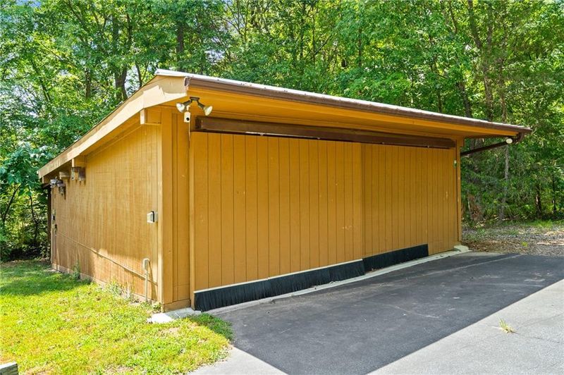 225 Forest Dr, Graham, NC 27253