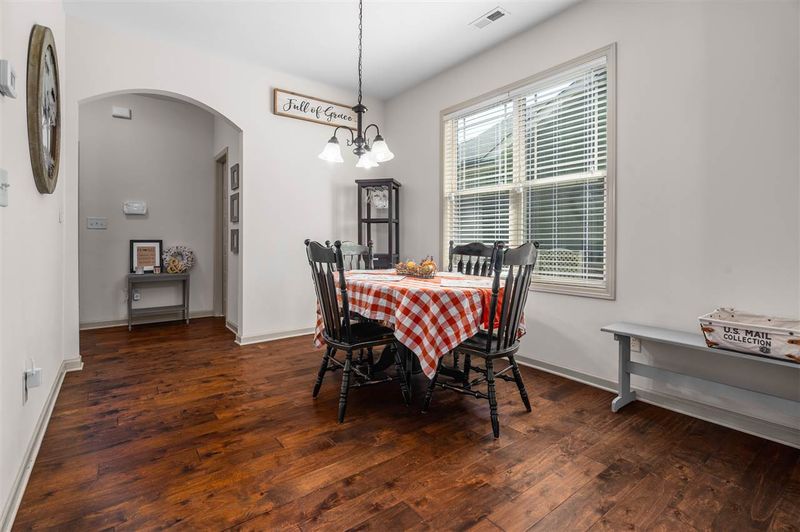 225 Golden Gate Pw, Clayton, NC 27520