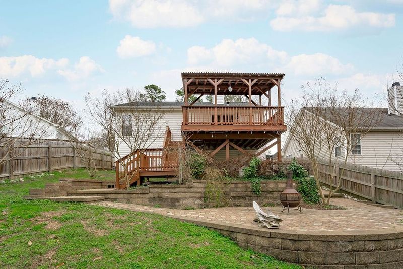225 Gregory Dr, Cary, NC 27513