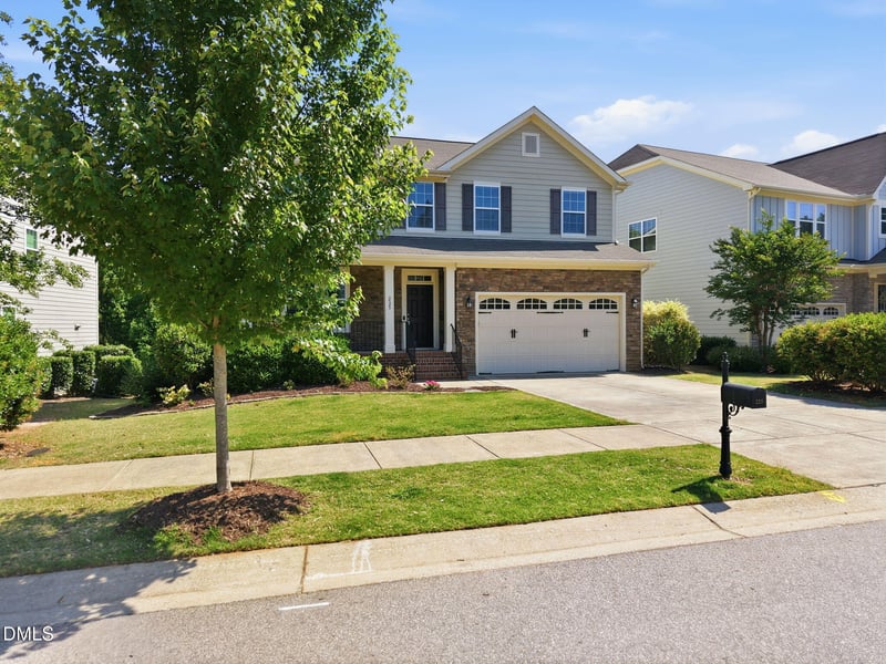 225 Harbor Fog Trl, Holly Springs, NC 27540