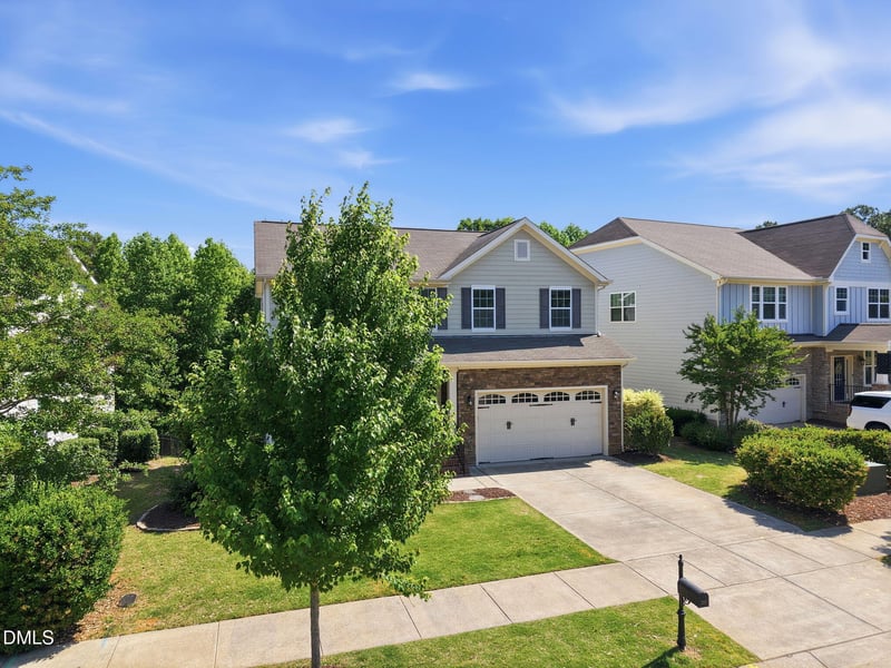 225 Harbor Fog Trl, Holly Springs, NC 27540