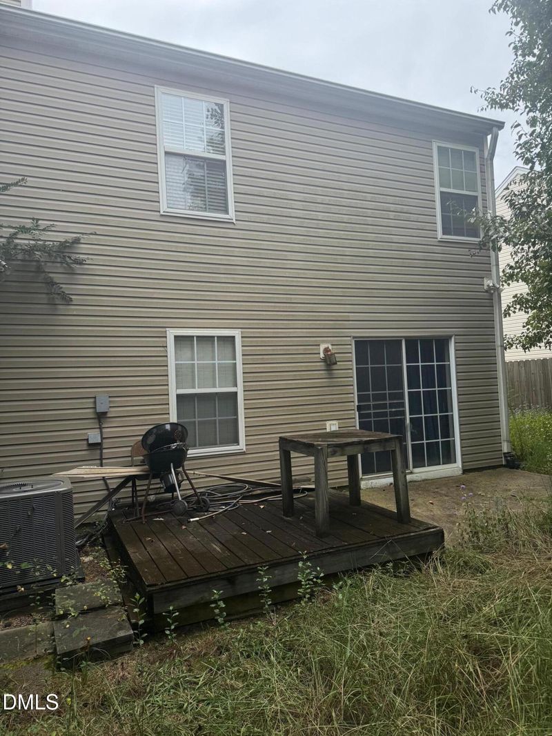 225 Hazelmere Dr, Holly Springs, NC 27540
