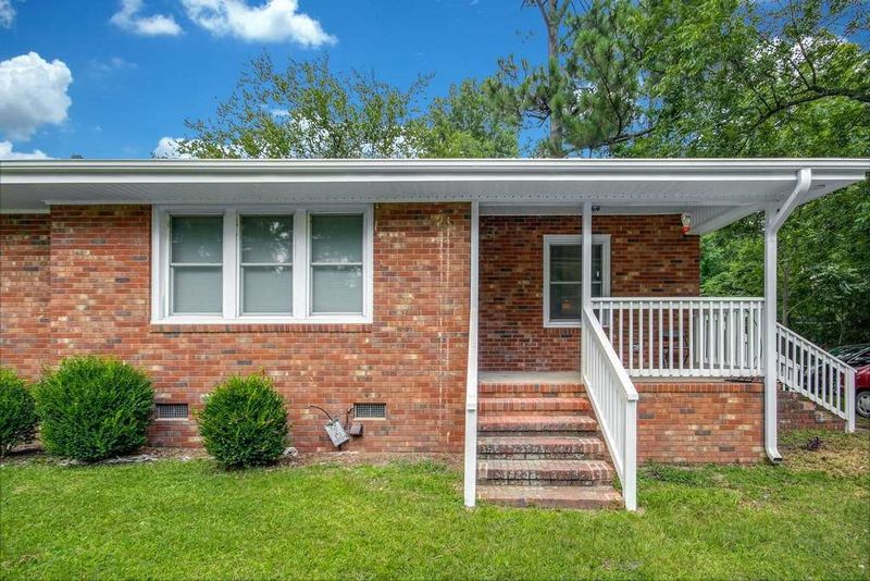225 W Horton St, Zebulon, NC 27597