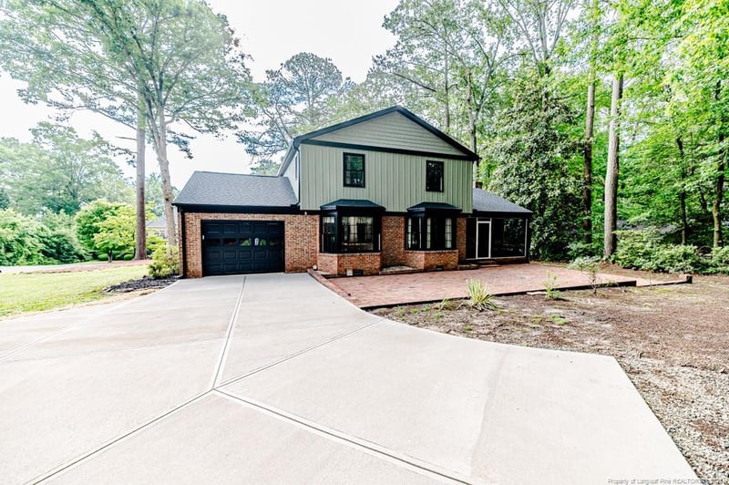 225 Lakeview Dr, Sanford, NC 27332