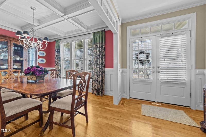 225 Marsh Landing Dr, Holly Springs, NC 27540