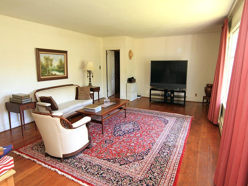 225 S Mineral Springs Dr, Durham, NC 27703