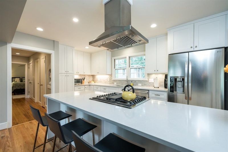 225 Pineview Rd, Durham, NC 27707