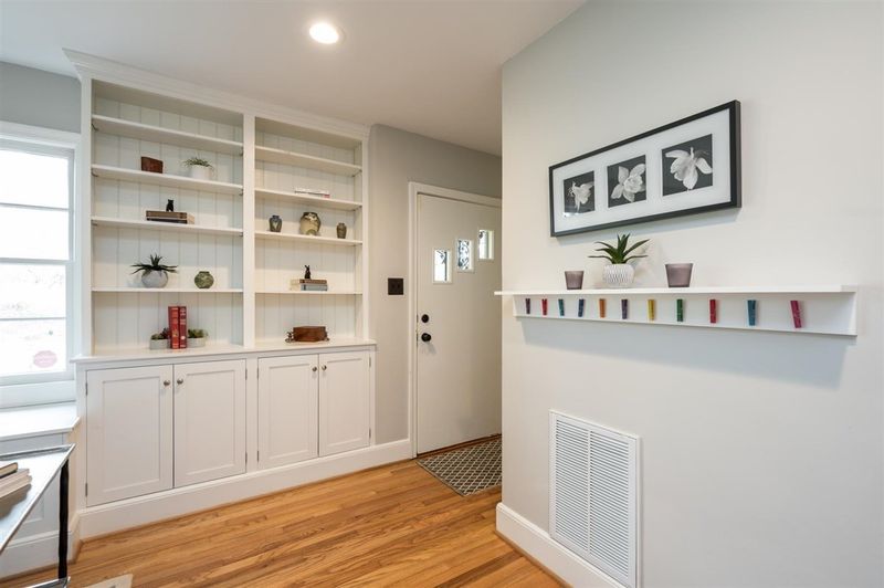 225 Pineview Rd, Durham, NC 27707