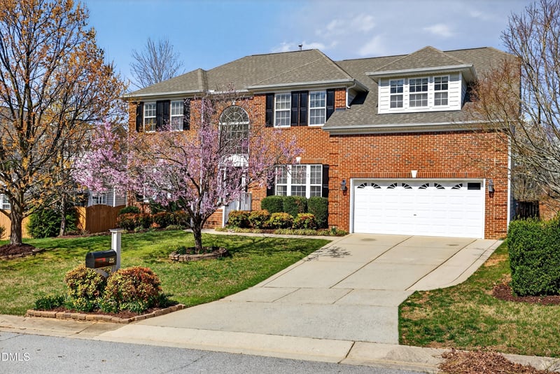 225 Quarryrock Rd, Holly Springs, NC 27540